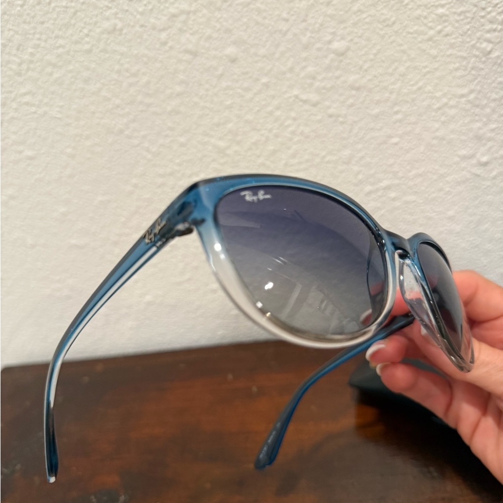 Ray-Ban sunnies, Caribbean blue frames, gray fade lenses. Case included - Picture 9 of 10